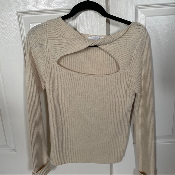 Cream Astr Sweater with a twist neckline - Picture 2 of 4